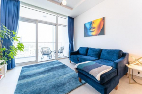 Magnificent 1BR Apartment With Golf Course Views